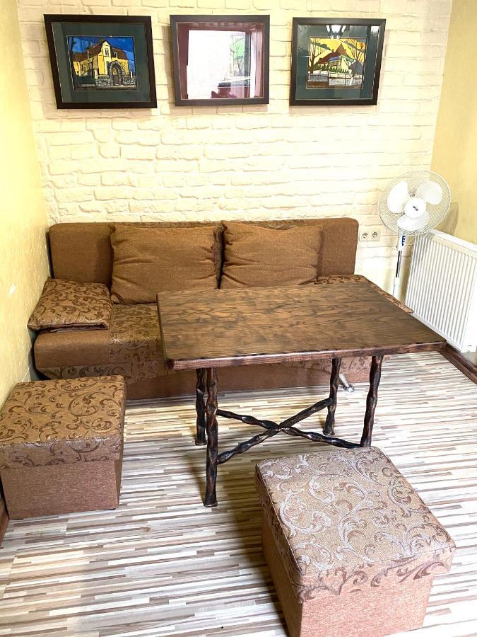 Квартира Подобово На Площі Ринок 39 Lviv Bagian luar foto